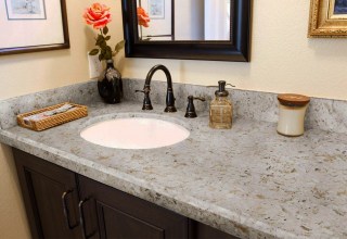 Столешница из искусственного камня в ванную