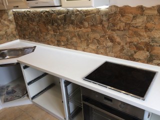 Столешница на кухню из искусственного камня
